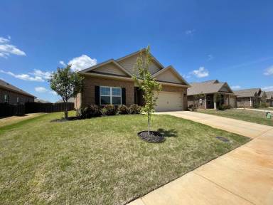 Main picture of 505 E River Landing Blvd SW