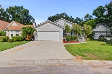 Main picture of 498 Cessna Ave