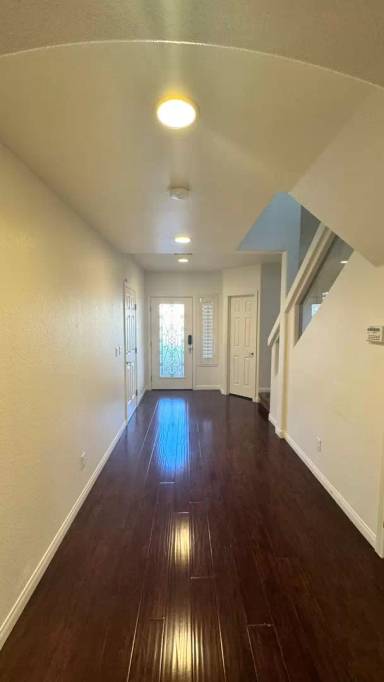 Main picture of 6719 Treble Clef Ave