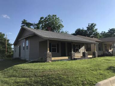 Main picture of 1632 NE 13th St