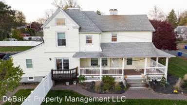Main picture of 12 Elm Rd