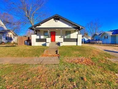 Main picture of 721 N Louisa Ave
