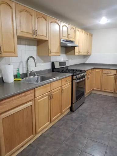 Main picture of 40 Winter St