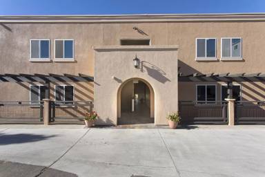 Main picture of 3720 Yonge St