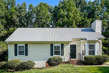 Main picture of 1109 Ujamaa Dr