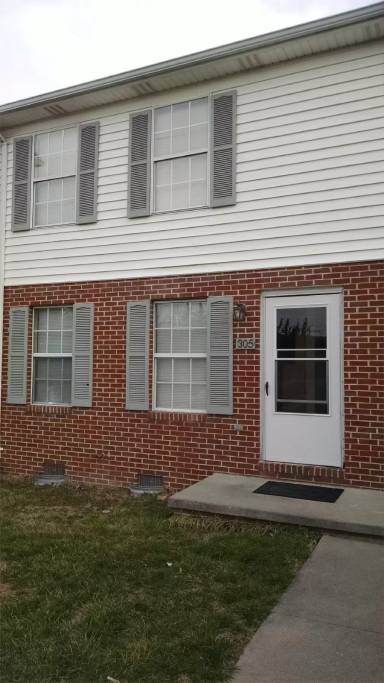 Main picture of 305 Nottoway Dr