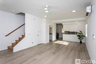 Main picture of 4934 N Arthur Ave