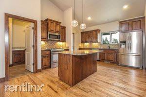 Main picture of 759 Capricorn Ct