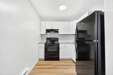 Main picture of 7374 E Main St