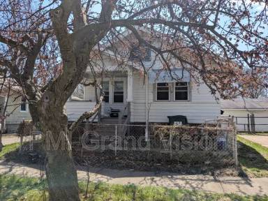 Main picture of 645 W Sawyer St