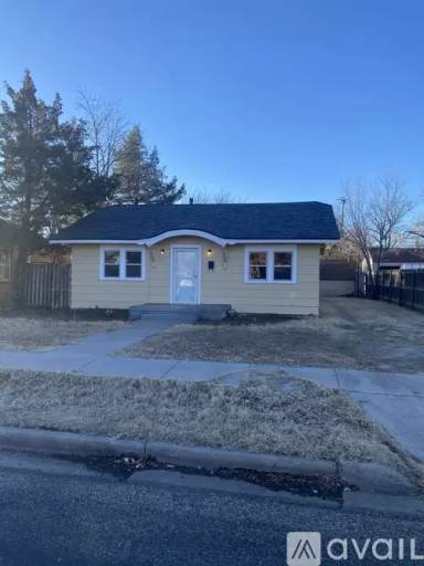 Main picture of 4249 SW 13th Ave