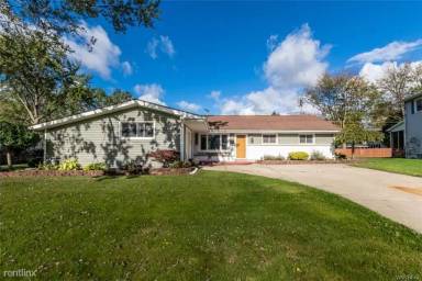 Main picture of 16 Blake Ln