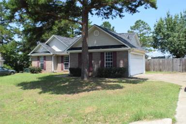 Main picture of 24 Katie Dr