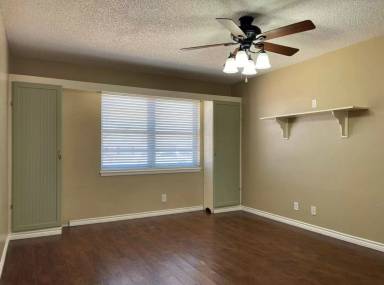 Main picture of 3405 Kerrville Ave