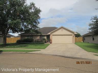 Main picture of 104 Jocelyn Cir