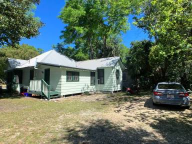 Main picture of 927 NW 5th Ave