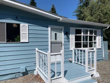 Main picture of 121 Ivy Ln