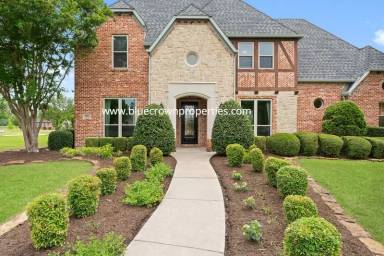 Main picture of 2445 Westchester Dr