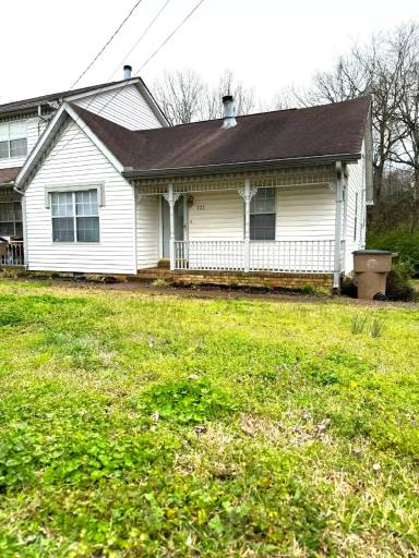 Main picture of 737 Lake Terrace Dr