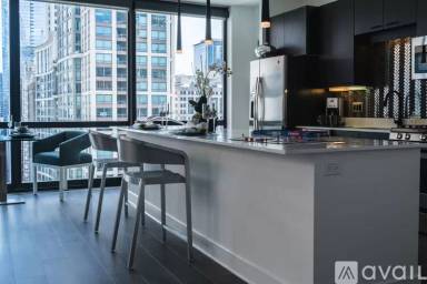 Main picture of 70 E Lake St