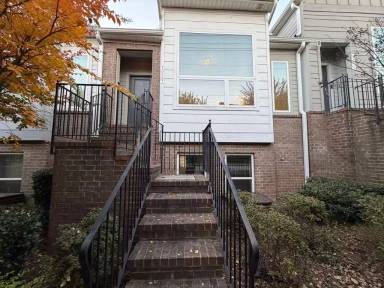 Main picture of 2029 Statesville Ave