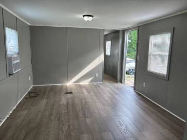 Main picture of 208 Leatherwood Ln