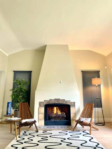 Main picture of 421 S Wetherly Dr
