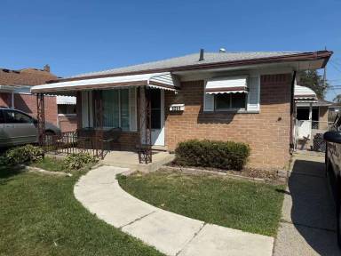 Main picture of 8261 Gerald Ave