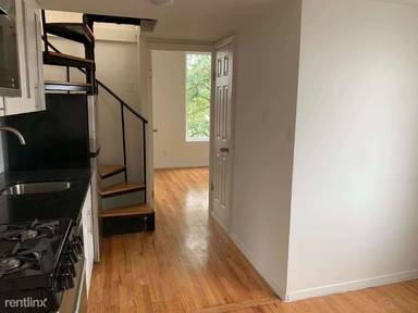Main picture of 516 E 11th St Apartments
