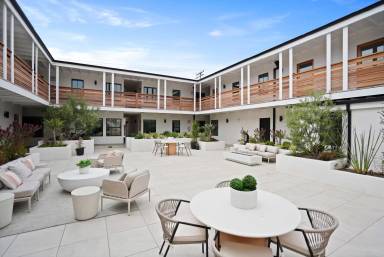 Main picture of 24452 Del Prado