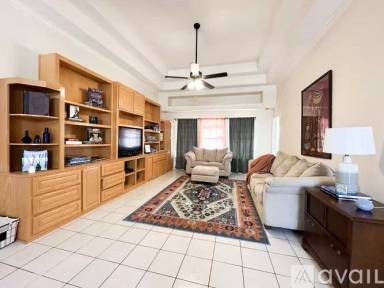 Main picture of 2801 Mynah Ave
