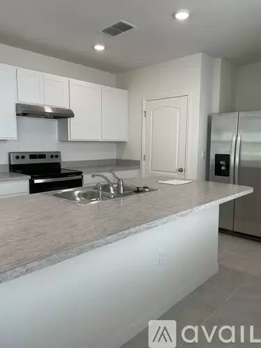 Main picture of 353 Pelham Park Dr