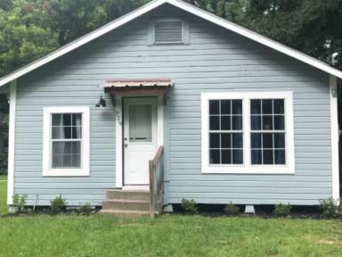 Main picture of 719 Wilson St