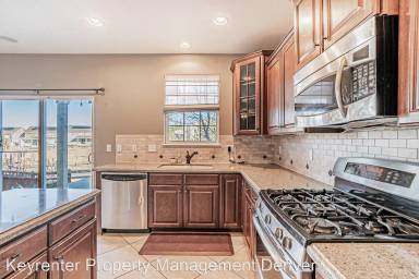 Main picture of 3027 Black Canyon Way