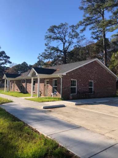 Main picture of 110 Carriage Rd