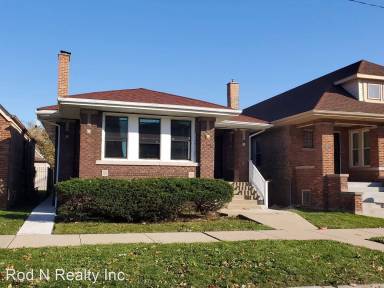 Main picture of 10817 S Forest Ave