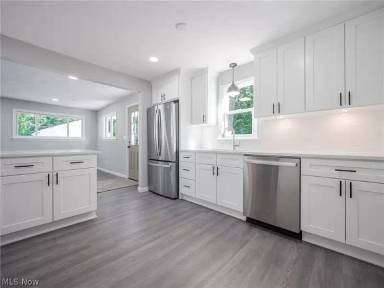 Main picture of 335 Inwood Blvd