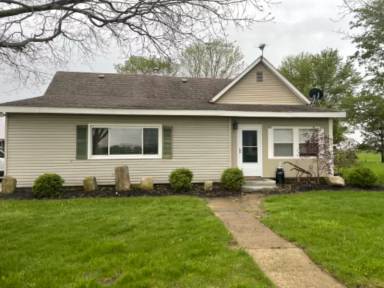 Main picture of 2935 Hess Rd