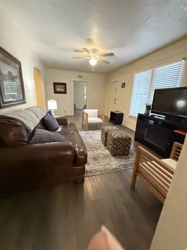 Main picture of 1206 W 4th St