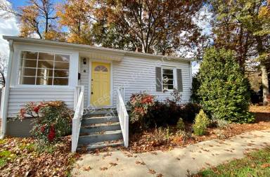 Main picture of 8 Tabor St