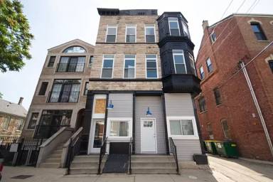 Main picture of 1711 S. Carpenter St.