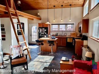 Main picture of 35 Jackson St