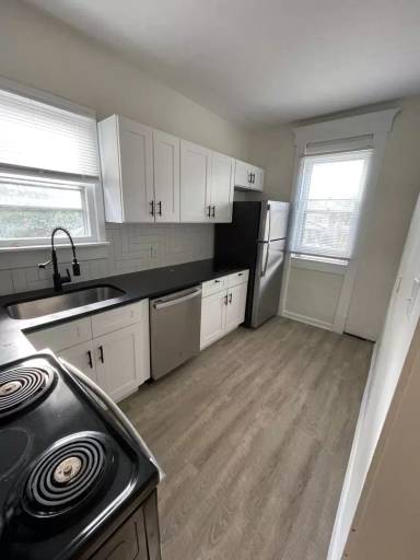 Main picture of 299 Reinhard Ave