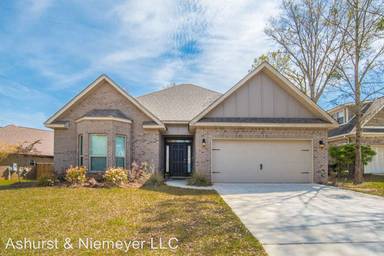 Main picture of 540 N Station Dr
