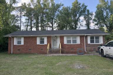 Main picture of 93 Landsdown Dr