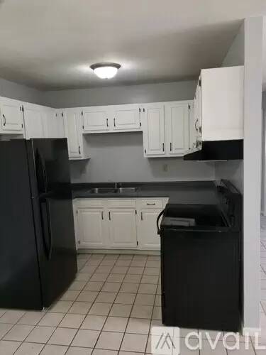 Main picture of 1729 La Crescent St