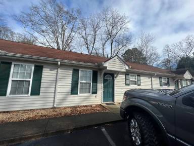 Main picture of 121 Marchman St