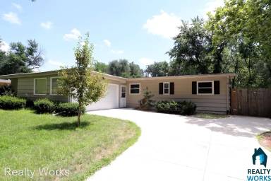 Main picture of 7019 S Eldora Ln
