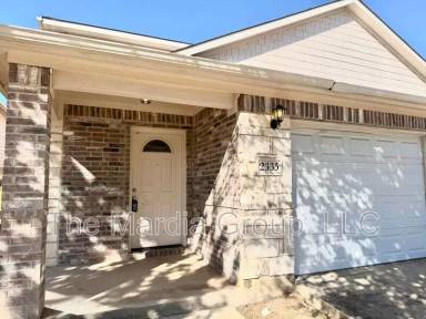 Main picture of 2337 Bloomfield Dr