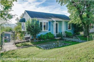Main picture of 925 S 13th Ct
